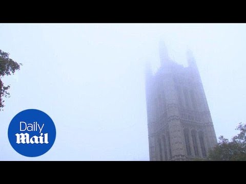 London&#039;s skyline disappears under rare heavy fog conditions - Daily Mail